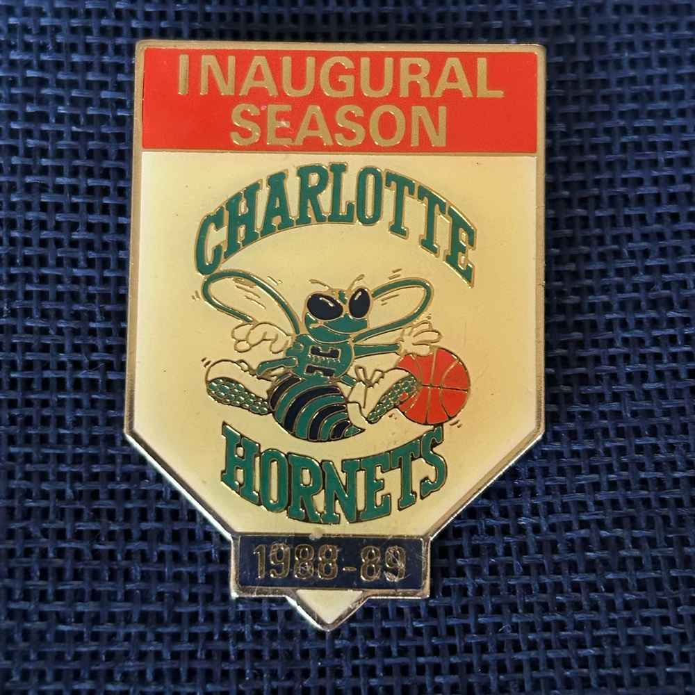 VTG Charlotte Hornets Inaugural Season Basketball Pin 1988-89